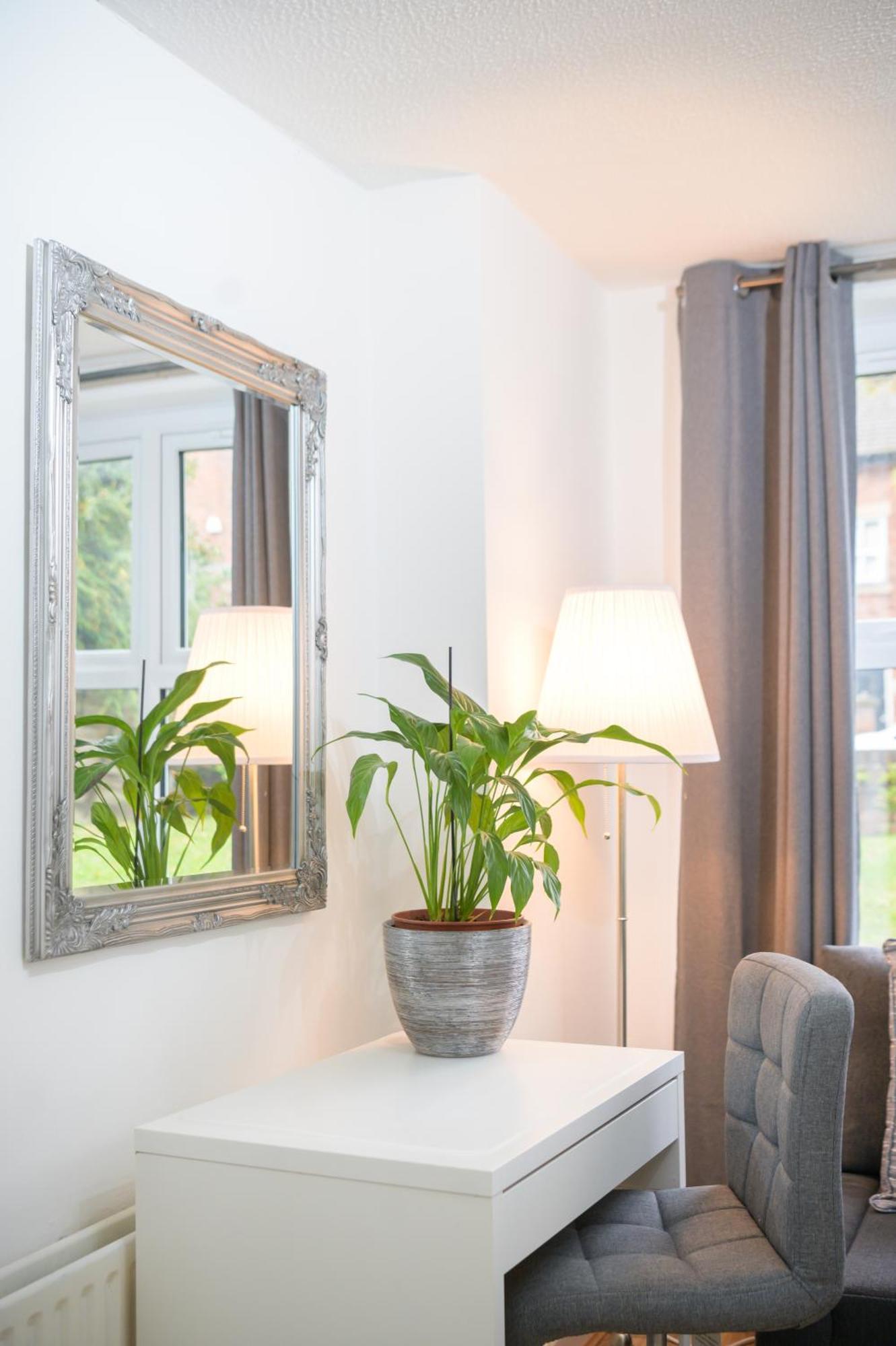 Silver Pines King Bed 2 Bedroom Apartment Manchester Zewnętrze zdjęcie