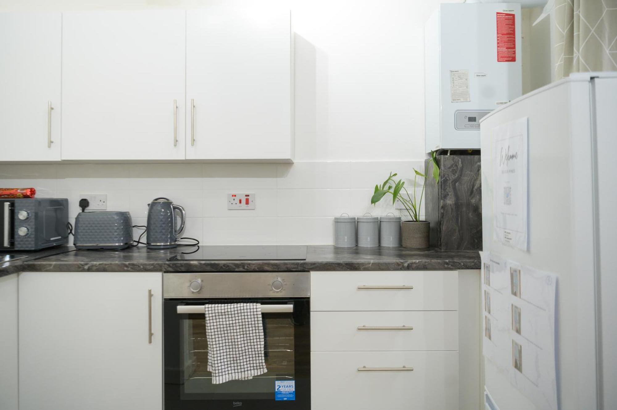 Silver Pines King Bed 2 Bedroom Apartment Manchester Zewnętrze zdjęcie