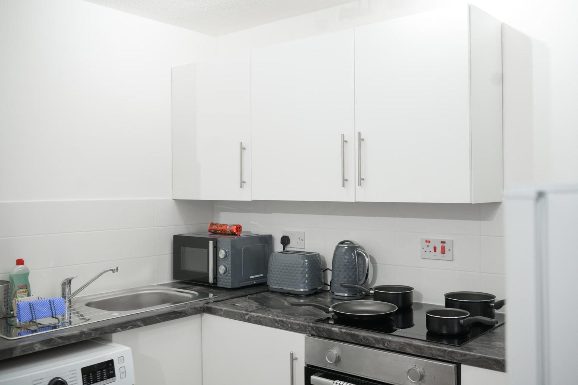Silver Pines King Bed 2 Bedroom Apartment Manchester Zewnętrze zdjęcie